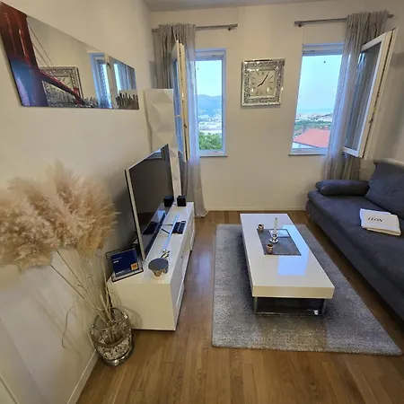 Leon Apartman *