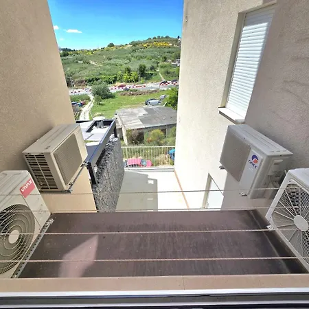 Leon Apartman *